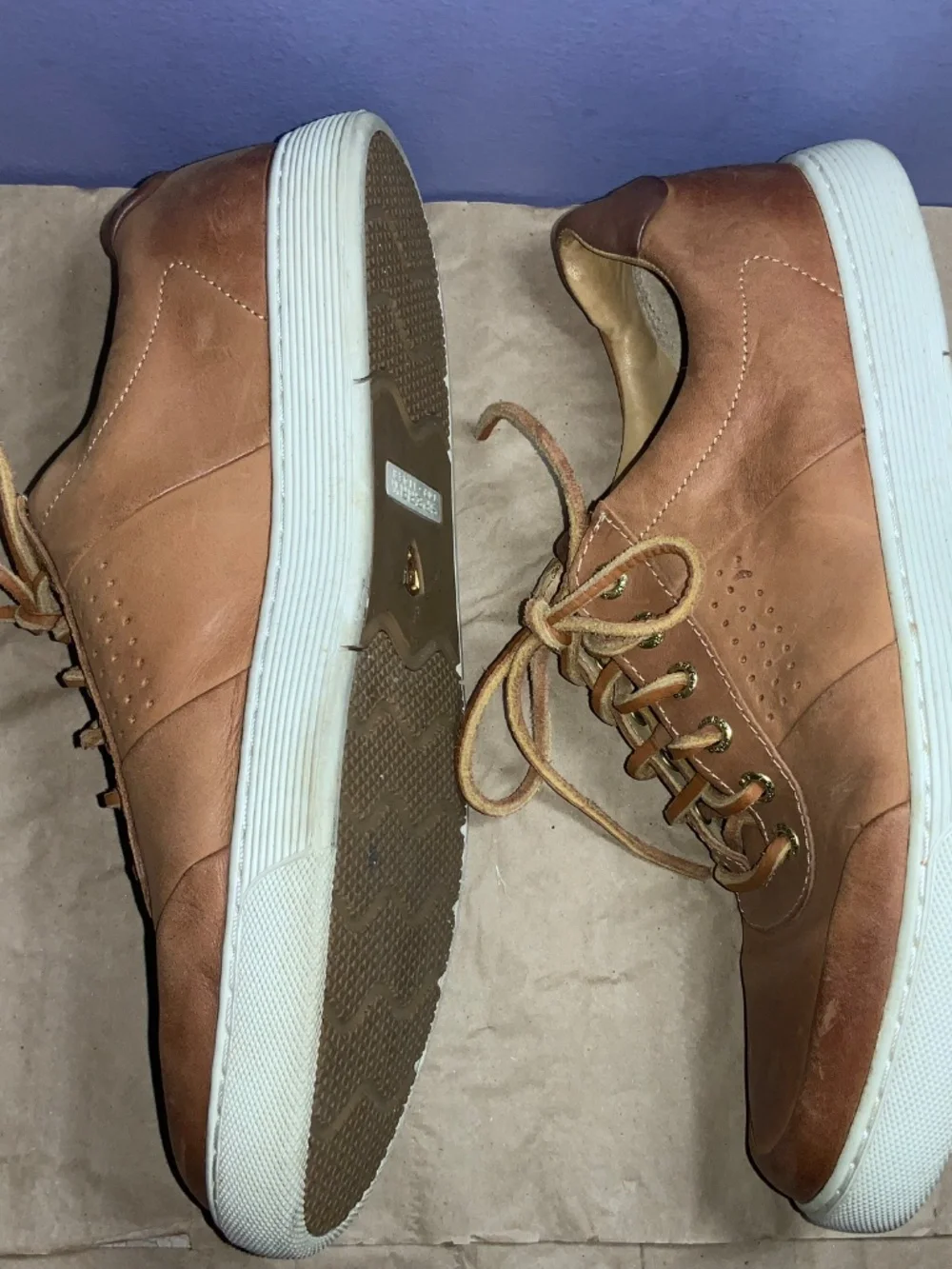 Sperry Gold Cup light brown leather low top sneakers Sz 9